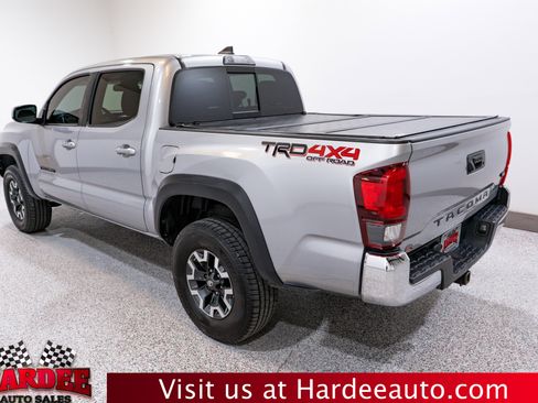 Used 2019 Toyota Tacoma TRD Off-Road image 3