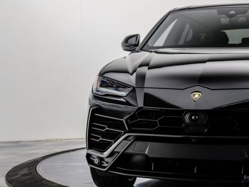Used 2022 Lamborghini Urus AWD/4WD image 29