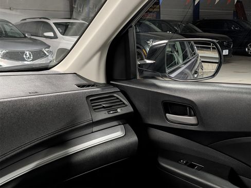 Used 2015 Honda CR-V LX image 16