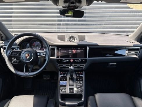 Certified 2026 Porsche Macan AWD/4WD image 18