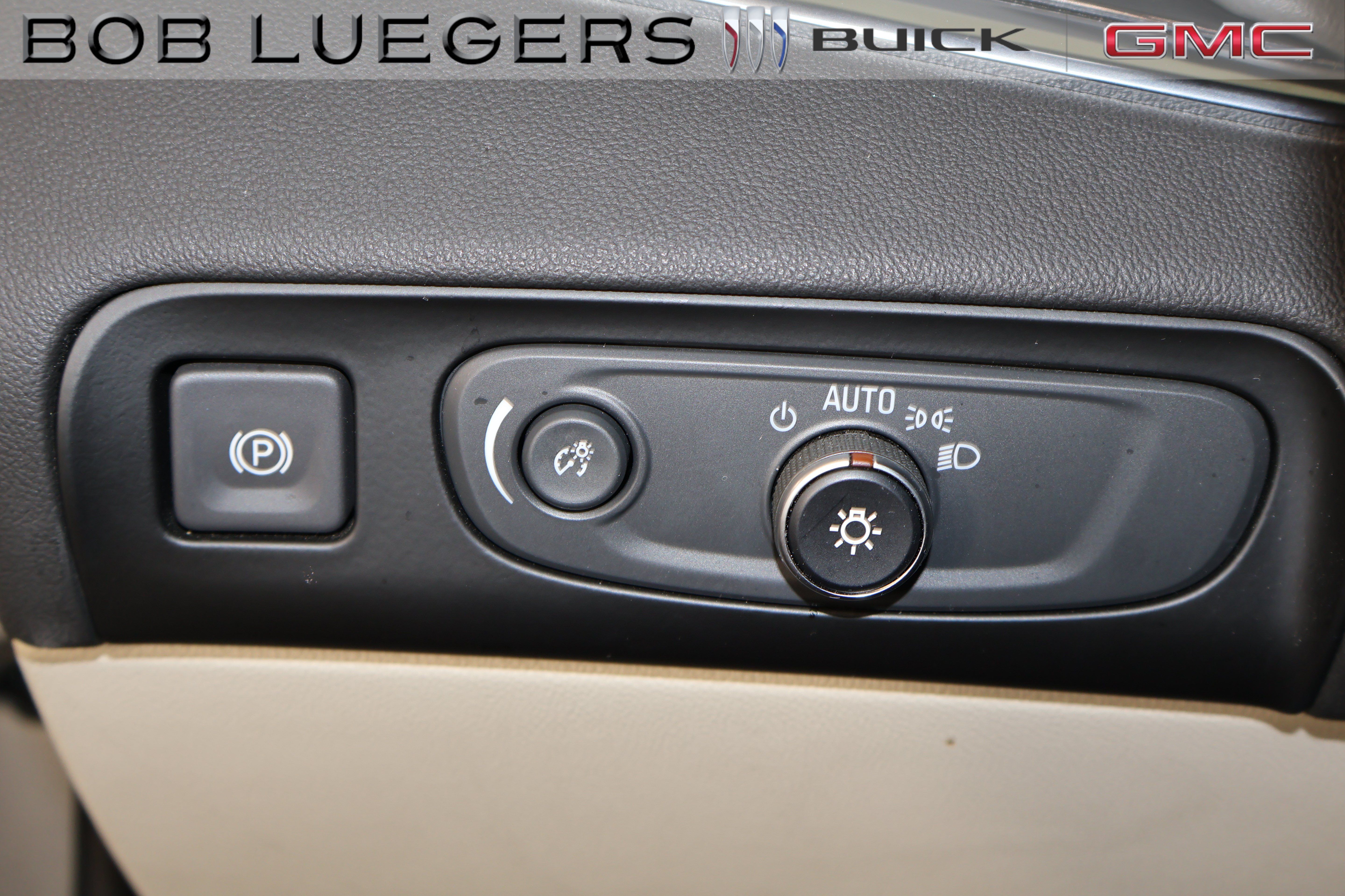 Certified 2018 Buick Enclave Premium FWD image 26