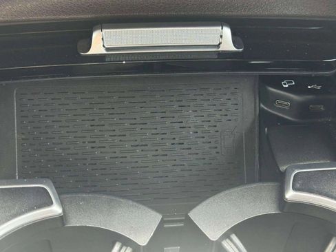 Used 2023 Mercedes-Benz GLS 450 4MATIC image 47