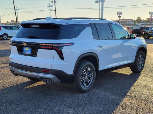 New 2026 Chevrolet Traverse LT image 5