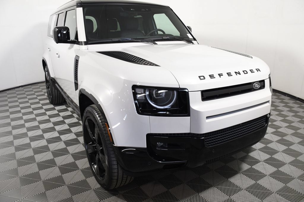 New 2026 Land Rover Defender 130 X-Dynamic SE AWD/4WD image 9