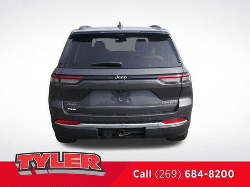 Certified 2022 Jeep Grand Cherokee Limited w/ Luxury Tech Group II AWD/4WD image 7