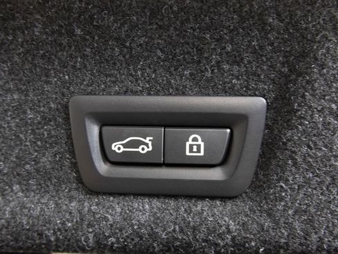 Used 2022 BMW M3 Competition w/ Executive Package image 39