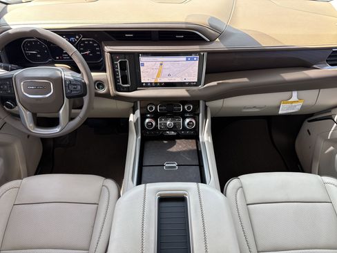 Used 2021 GMC Yukon Denali image 32