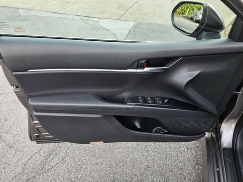 Used 2018 Toyota Camry LE w/ Convenience Package image 20