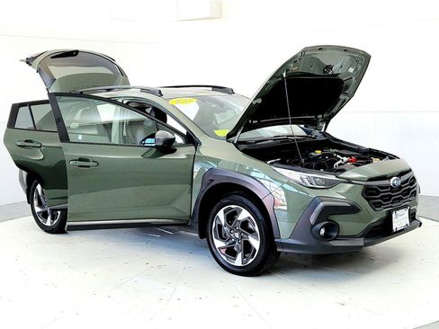 Used 2024 Subaru Crosstrek 2.5i Limited AWD/4WD image 12