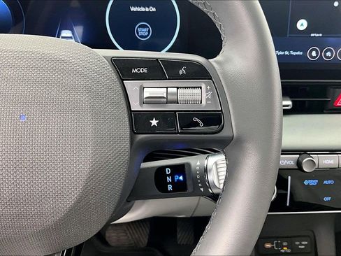 Used 2025 Hyundai Ioniq 5 Limited image 19