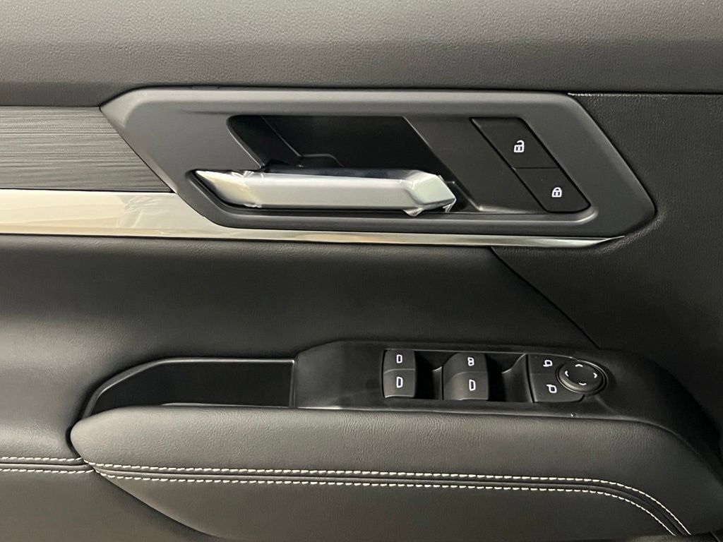 New 2027 GMC Terrain Elevation FWD image 13