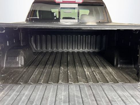 Used 2019 Chevrolet Silverado 1500 LTZ w/ LTZ Convenience Package AWD/4WD image 21