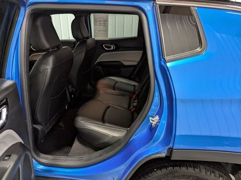 Used 2025 Jeep Compass Limited AWD/4WD image 9