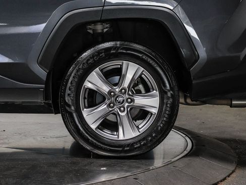 Certified 2022 Toyota RAV4 XLE w/ Convenience Package FWD image 11