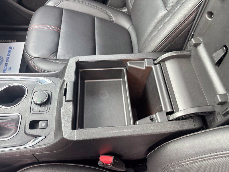 Used 2023 Chevrolet Traverse RS AWD/4WD image 46