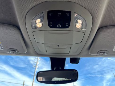 Used 2019 Chrysler Pacifica Touring-L w/ Tire & Wheel Group image 26