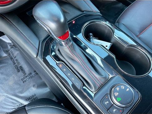 Used 2021 Chevrolet Blazer RS w/ Enhanced Convenience Package image 17