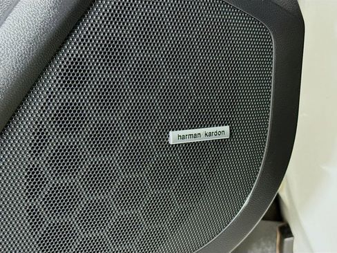 Used 2021 Subaru Ascent Limited w/ Technology Package image 21