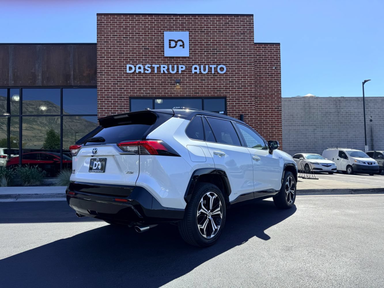 Used 2023 Toyota RAV4 XSE w/ Weather Package AWD/4WD image 8