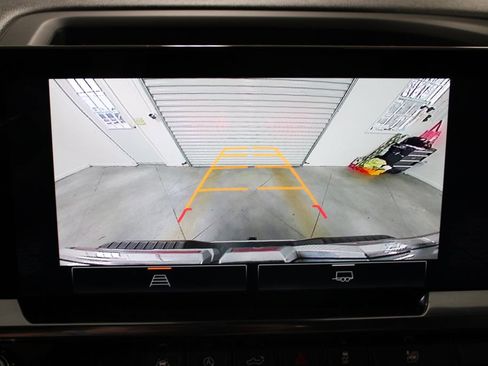 Used 2024 GMC Sierra 1500 SLT image 36