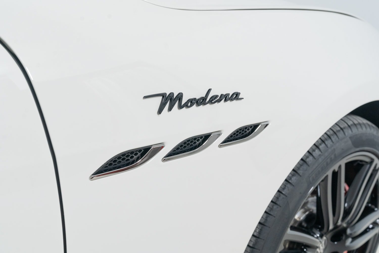 Used 2024 Maserati Ghibli Modena Ultima Q4 AWD/4WD image 30