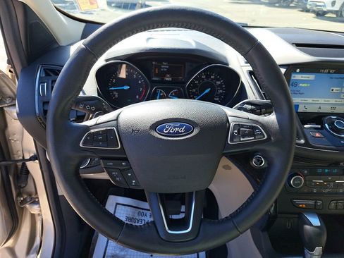 Used 2018 Ford Escape Titanium w/ Ford Safe & Smart Package image 19