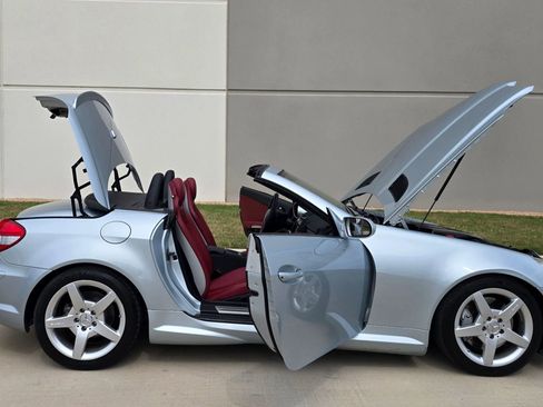 Used 2008 Mercedes-Benz SLK 350 image 18