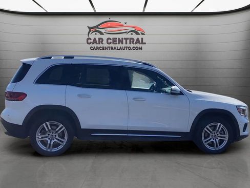 Used 2023 Mercedes-Benz GLB 250 4MATIC w/ Premium Package image 6