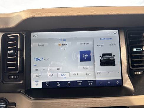 Used 2023 Ford Bronco Wildtrak image 22