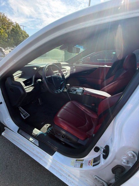 Used 2019 Lexus ES 350 F Sport w/ Accessory Package FWD image 5