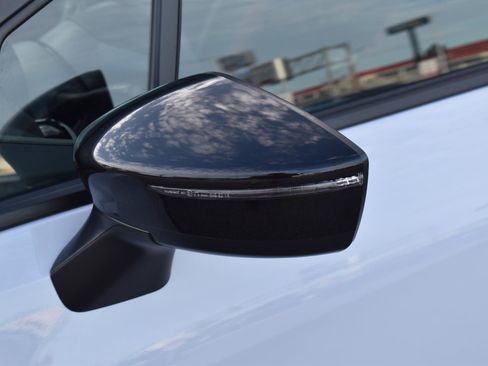 Used 2023 Nissan Versa SR w/ Trunk Package FWD image 4