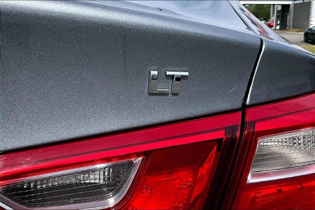 Used 2024 Chevrolet Malibu LT FWD image 23