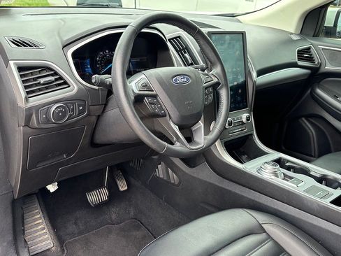 Used 2021 Ford Edge SEL w/ Class II Trailer Tow Package AWD/4WD image 12