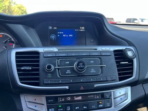 Used 2015 Honda Accord LX image 17