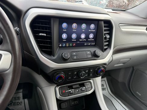 Used 2022 GMC Acadia SLT w/ LPO, Floor Liner Package image 30