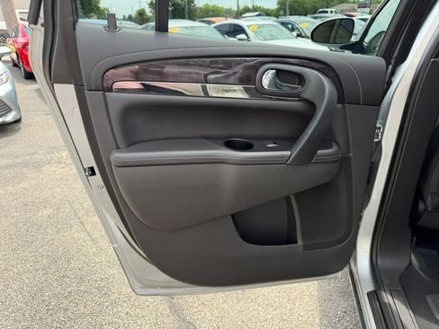 Used 2017 Buick Enclave Leather AWD/4WD image 21