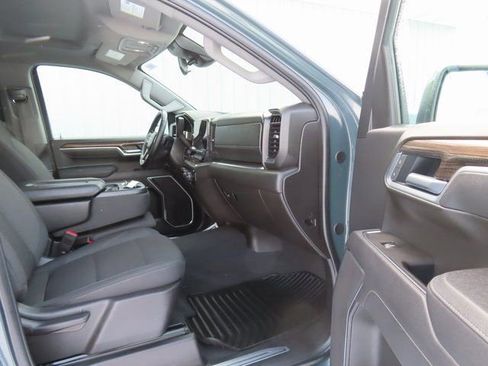 Used 2025 Chevrolet Silverado 1500 LT image 26