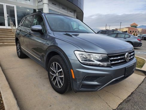 Used 2018 Volkswagen Tiguan SE image 3