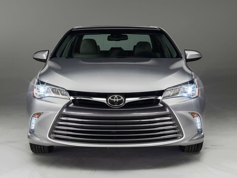 Used 2016 Toyota Camry XLE image 1