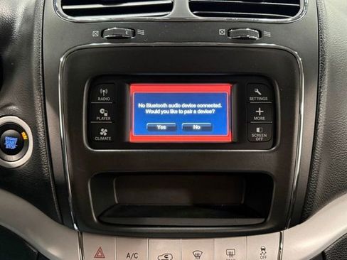 Used 2018 Dodge Journey SXT w/ Connectivity Group image 25