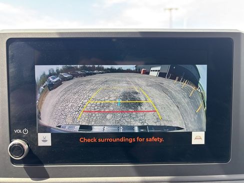 Used 2025 Toyota Tacoma SR w/ SR Upgrade Package AWD/4WD image 42