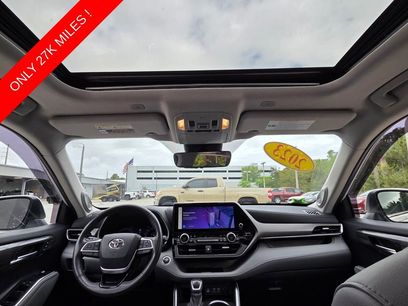 Used 2023 Toyota Highlander Limited