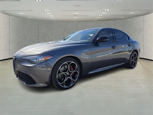 Used 2022 Alfa Romeo Giulia Veloce image 7