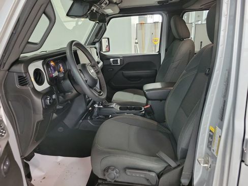 Used 2024 Jeep Wrangler Sport S image 26