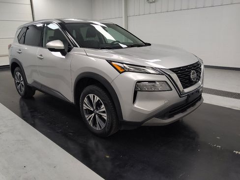 Used 2021 Nissan Rogue SV AWD/4WD image 13