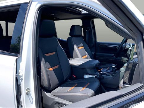 Certified 2023 GMC Sierra 1500 AT4 w/ AT4 Premium Package AWD/4WD image 8