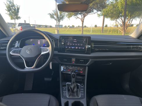 Certified 2025 Volkswagen Jetta S FWD image 18