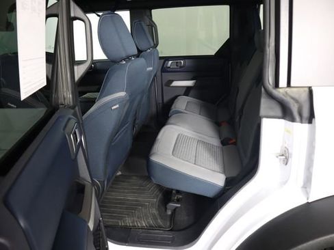 Used 2022 Ford Bronco Outer Banks w/ Sasquatch Package AWD/4WD image 59