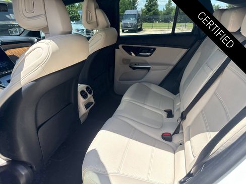 Used 2024 Mercedes-Benz GLC 300 4MATIC image 10