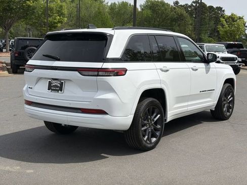 New 2026 Jeep Grand Cherokee Limited AWD/4WD image 11